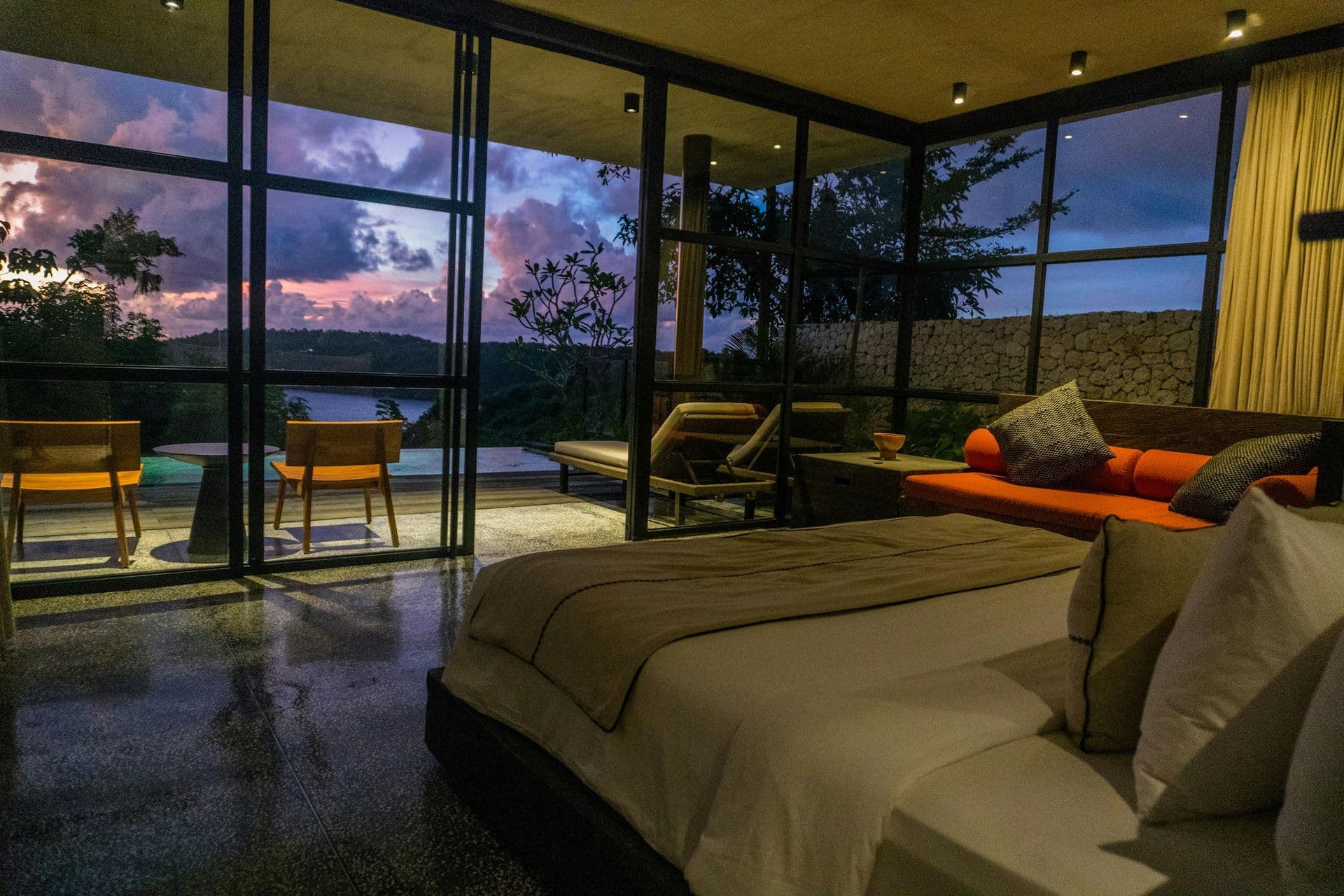 Schlafzimmer mit Buchtblick